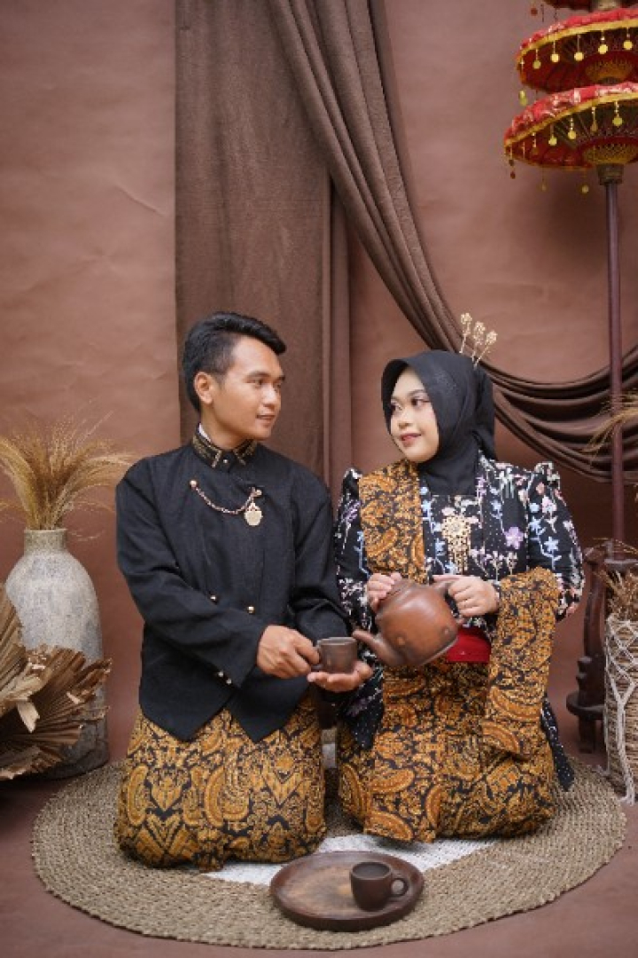 https://maghfur-suci.webnikah.com/dirmember/00000029/081390403713/photo-287403-339022-l-202609210517.jpg