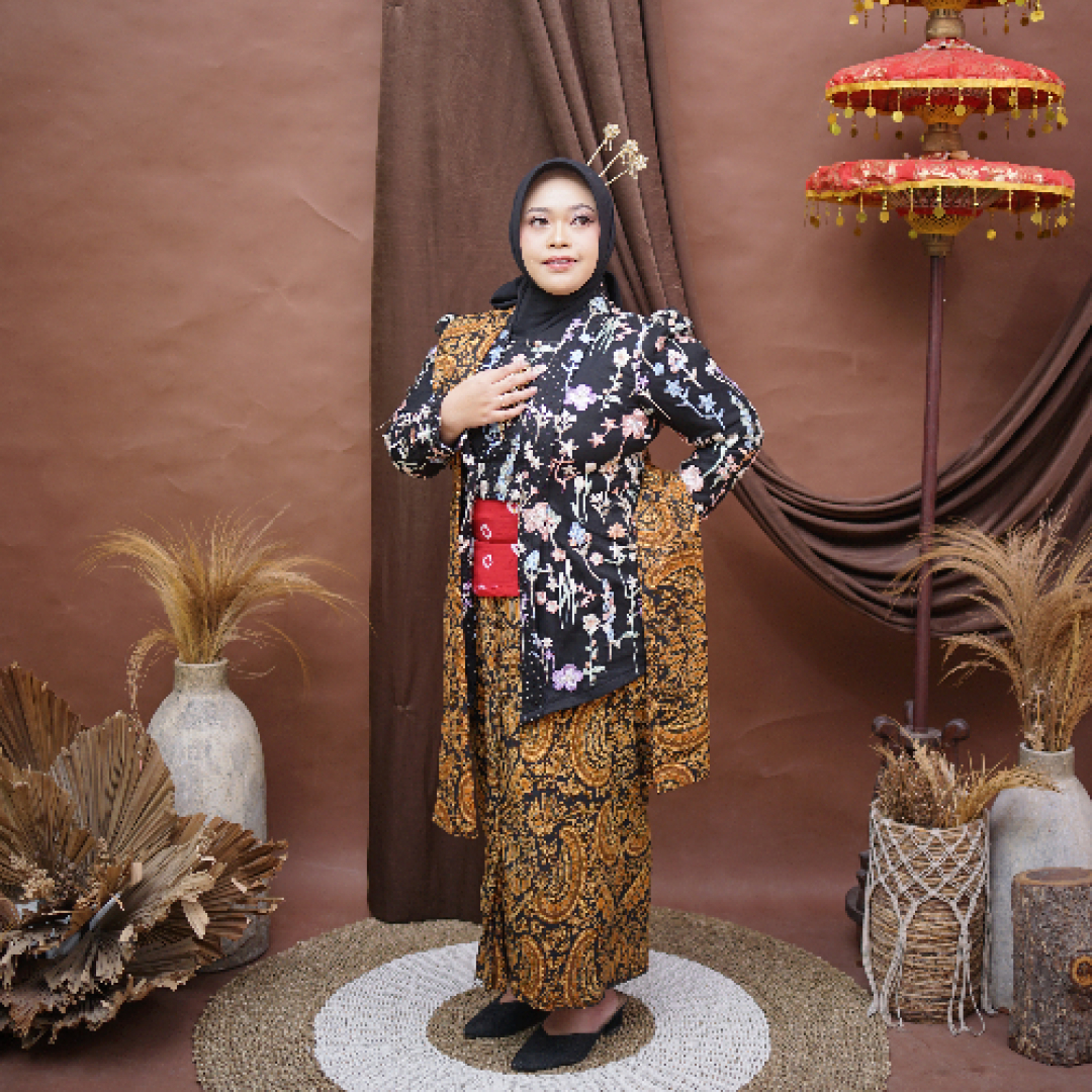 https://maghfur-suci.webnikah.com/dirmember/00000029/081390403713/photo-287403-339023-l-202609210518.jpg